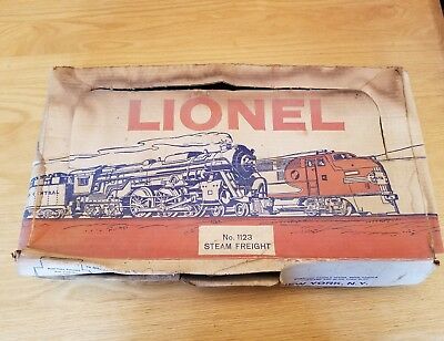 [Изображение: Vintage-Lionel-Train-Set-From-1961-No-1123.jpg]